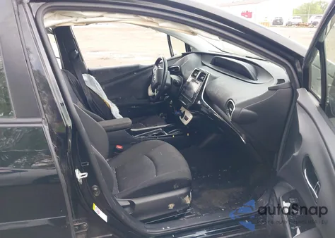 2017 Toyota Prius Three из США, поврежденный, VIN JTDKARFU3H3044024